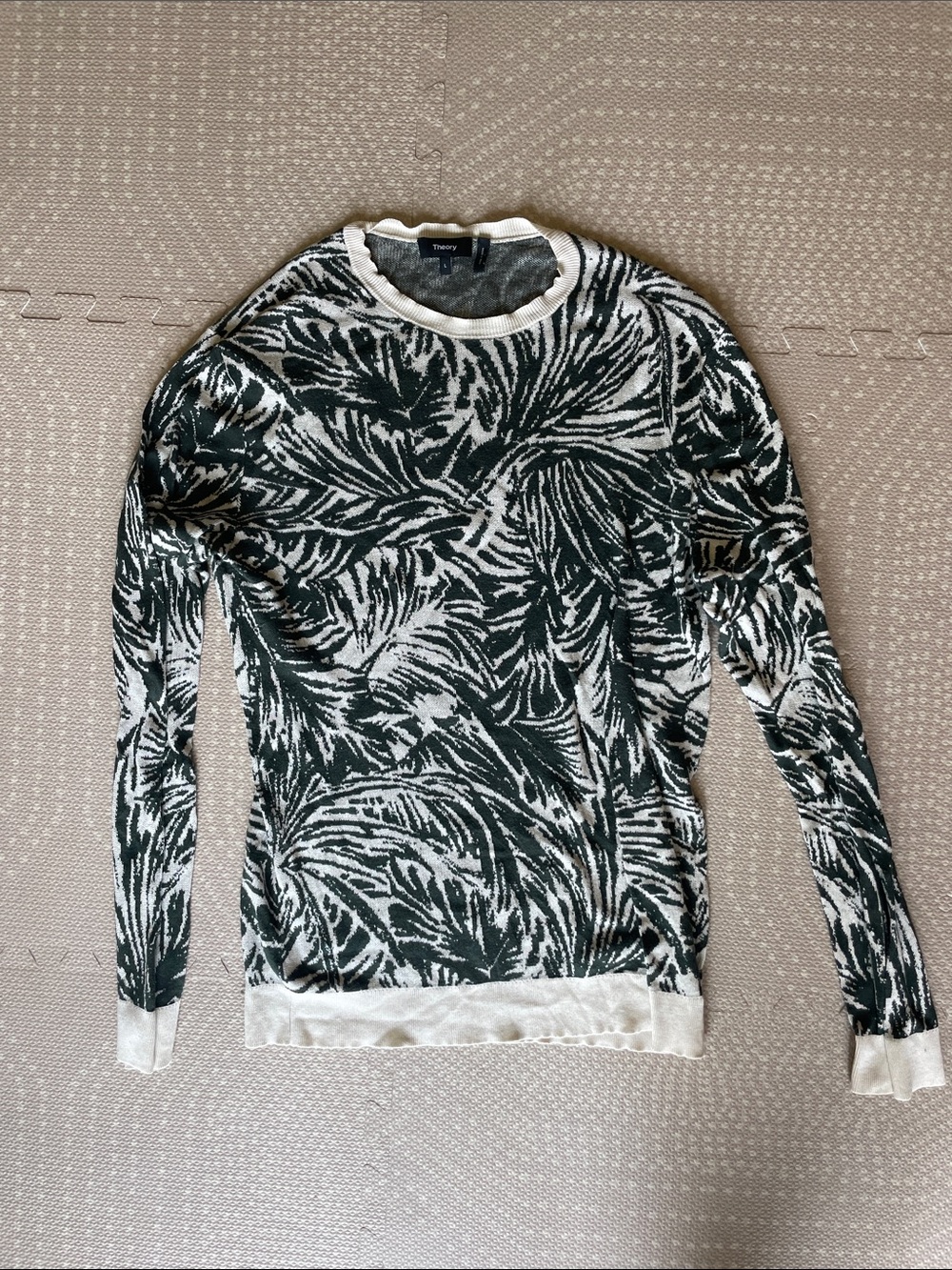 Theory Men’s Green and White Leaf-Pattern Crewneck Sweater Silk/Cashmere Blend